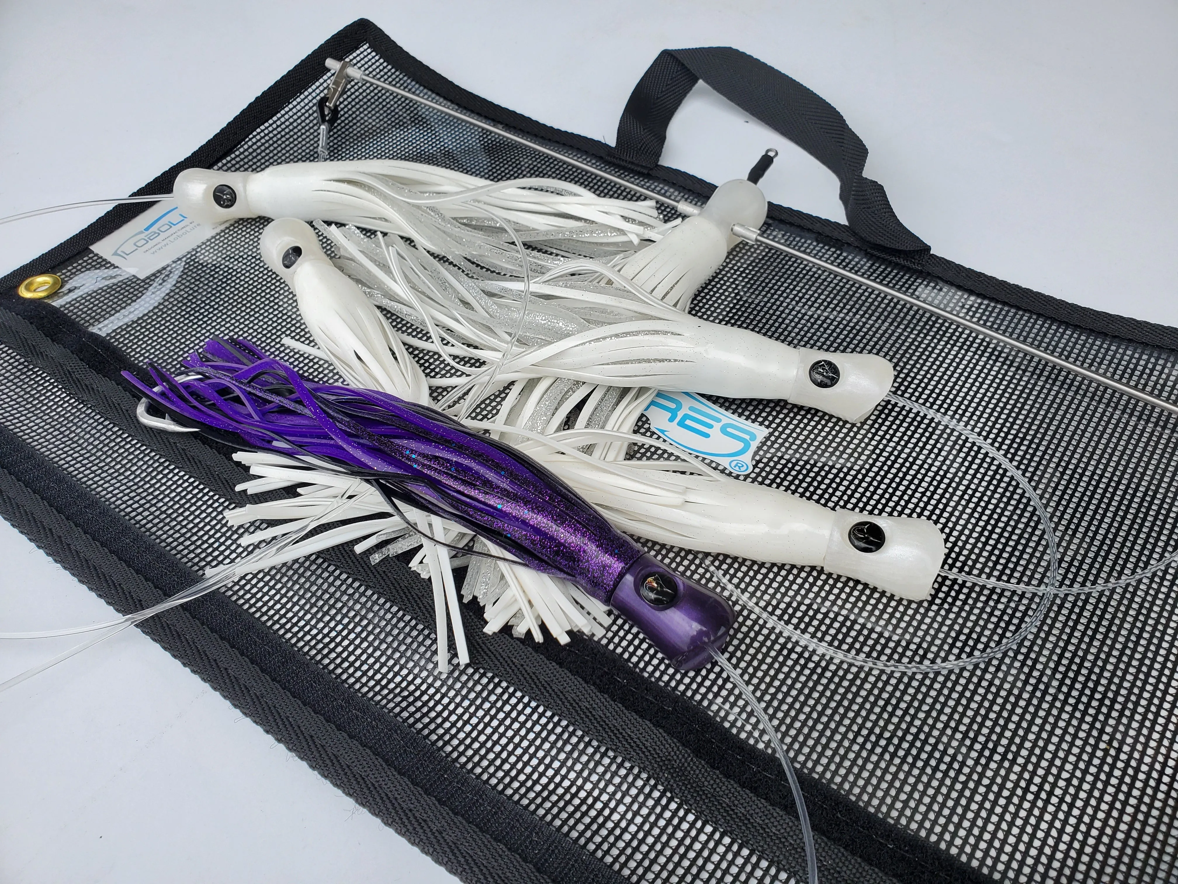 Lobo Lures 18" Skipjack UV Hybrid Rainbow Small Boat/Center Console Splash Spreader Bar