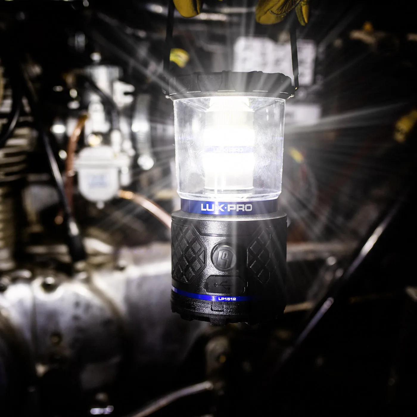 LP1512 Rechargeable Dual-Power 1100 Lumen LED Lantern
