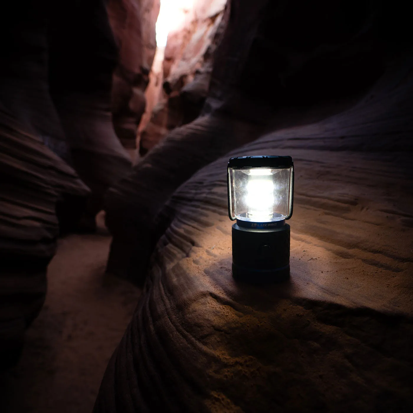 LP1512 Rechargeable Dual-Power 1100 Lumen LED Lantern